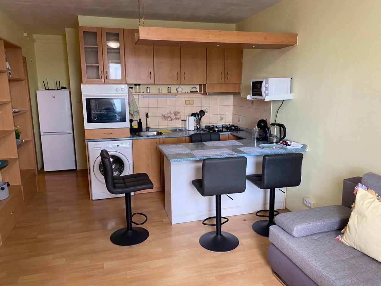 Apartmany 2Kk U Fakultni Nemocnice Volne Parkovani Hradec Králové Esterno foto